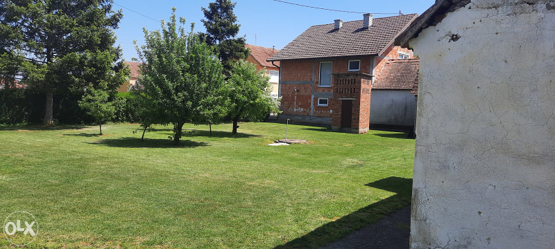 KUĆA NA PRODAJU S PLACOM 1600m2 8