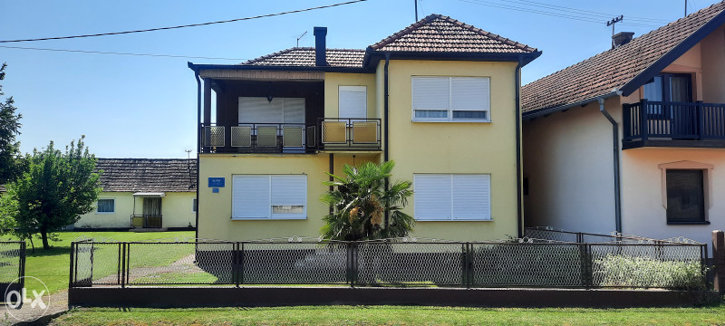 KUĆA NA PRODAJU S PLACOM 1600m2