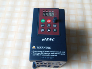 FREKVENTNI PRETVARAČ EDS800-4T0007 0,75 KW +KOČIONA