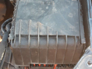 Kutija osiguraca Golf 6 1.6 tdi