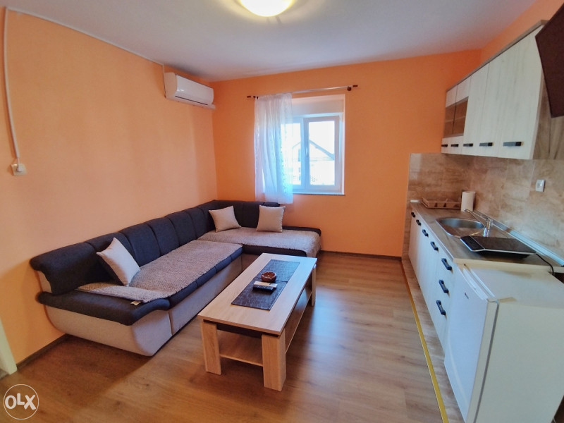 Apartman za 5 osoba u Trebinju | Garaža i terasa | Stan na dan 2