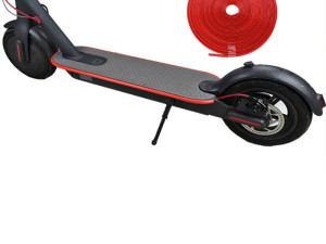 Dekorativno zaštitna traka za električni romobil