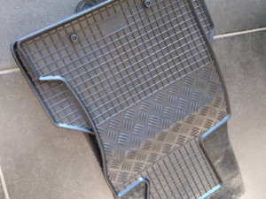 PATOSNICE PODMETAČI GUMENI BMW 5 E60 E61 03-