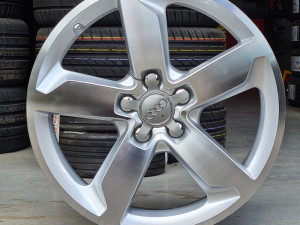 Alu Feluge Felge 19 x8J 5x112 ET39 66.45