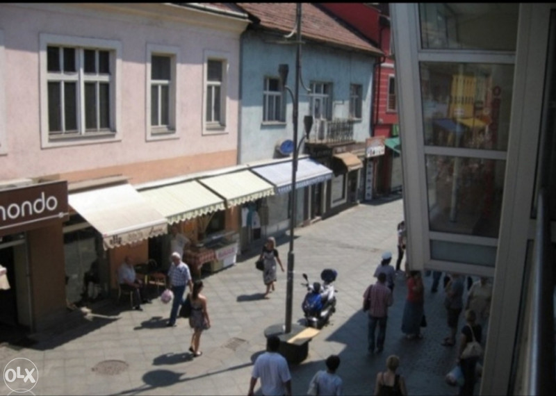 Poslovni prostor 62m2 Centar 3