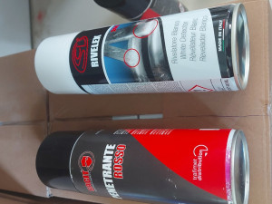 Penetranti crveni i bijeli za ispitivanje vara