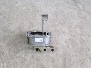 Nosac motora 5Q0199262DB Skoda Octavia A7 5E, Seat Leon