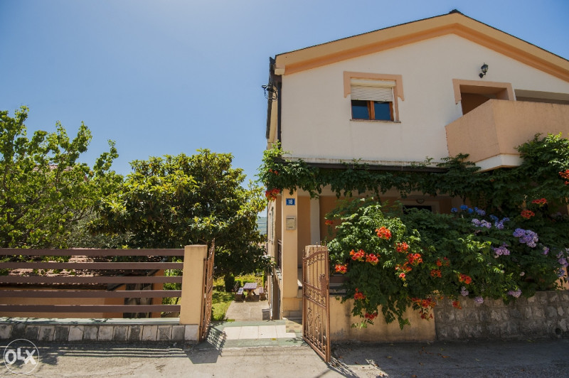 Izdajem Stan  TREBINJE smještaj  najam kuća 2