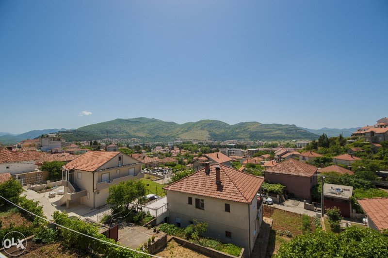Izdajem Stan  TREBINJE smještaj  najam kuća 3