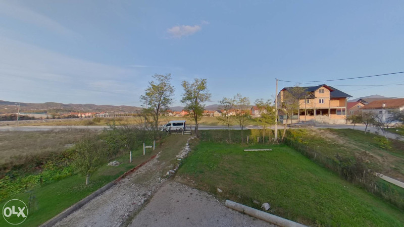 Novonapravljena kuća sa 3 sprata i 1000m2 zemlje Osik 9