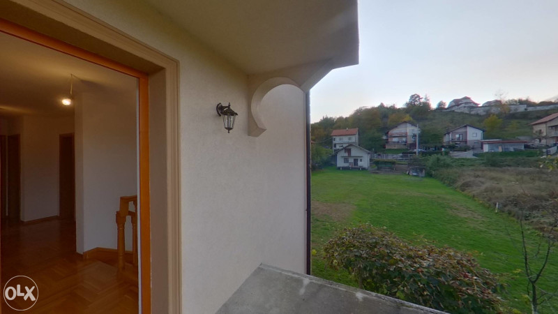 Novonapravljena kuća sa 3 sprata i 1000m2 zemlje Osik 12