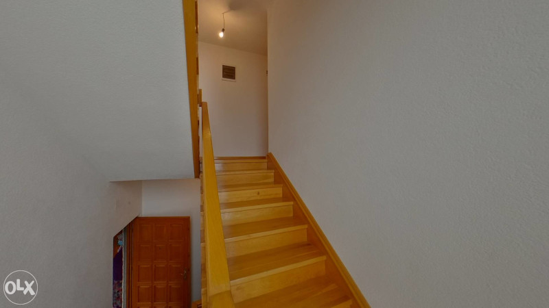 Novonapravljena kuća sa 3 sprata i 1000m2 zemlje Osik 13