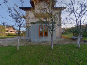 Novonapravljena kuća sa 3 sprata i 1000m2 zemlje Osik photo 4