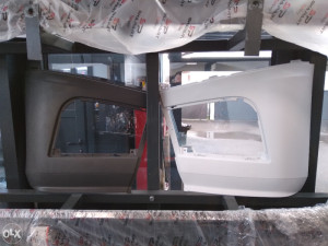 Branik Mercedes Mp4 Mp5 okvir fara desni lijevi