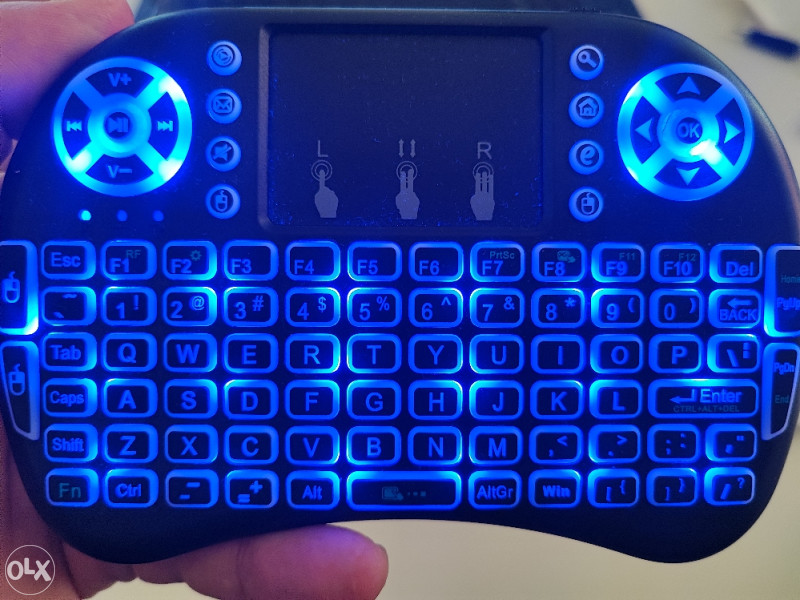 Bežična tastatura mini i8,RGB punjiva