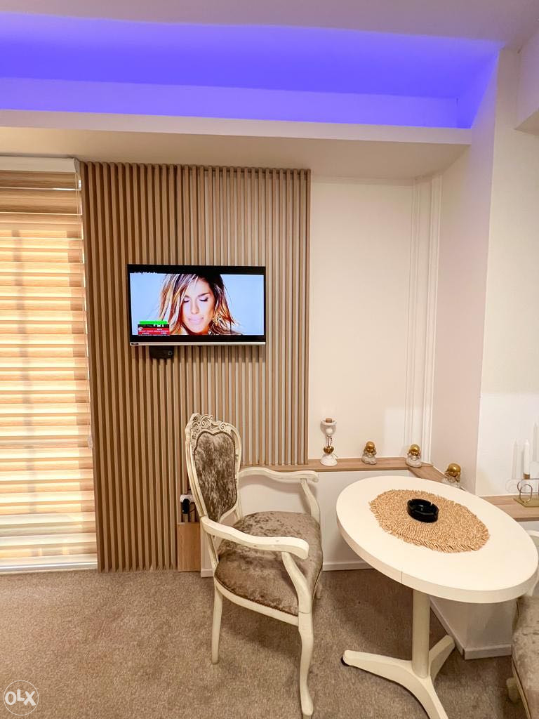 Stan na dan Apartman"GOLD" Lukavica Garaža 065970319 5