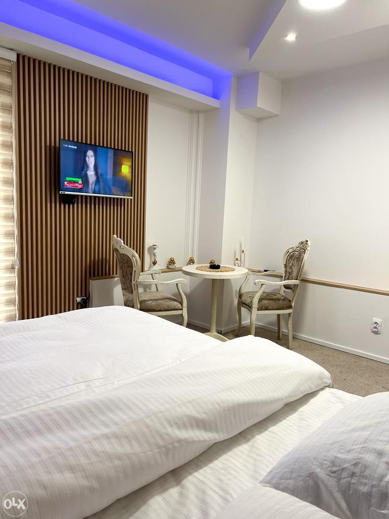 Stan na dan Apartman"GOLD" Lukavica Garaža 065970319 8