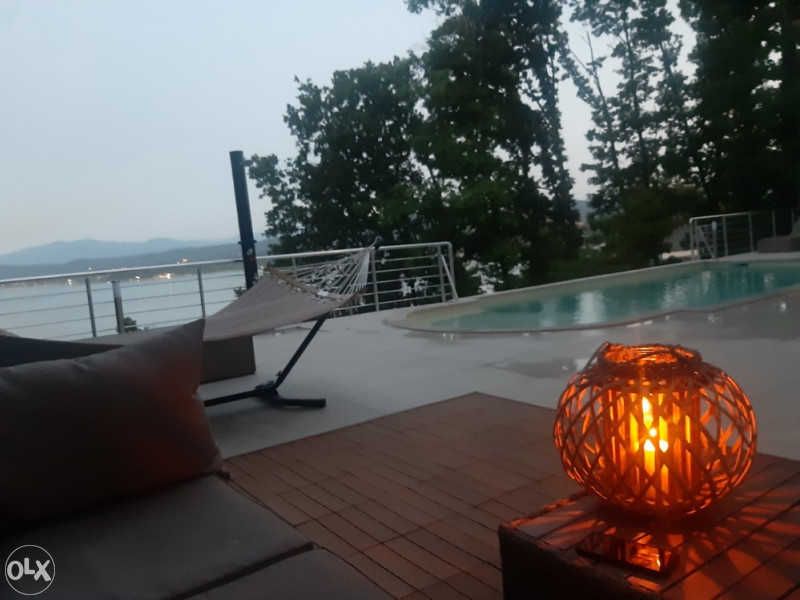 Kuća za odmor sa bazenom, jezero Modrac