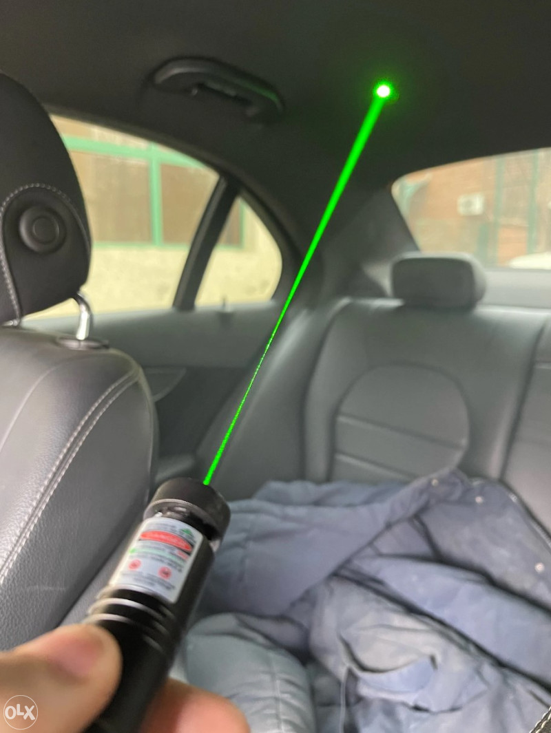 ZELENI VOJNI LASER POKAZIVAC CRVENI POINTER