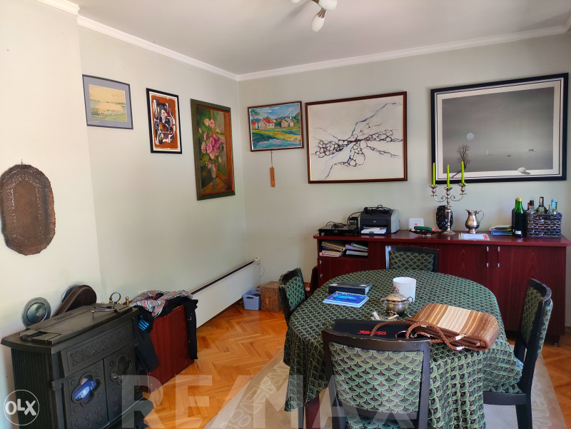 Odlična kuća 250m2 i plac 770m2,SLATINA(CENTAR) 11