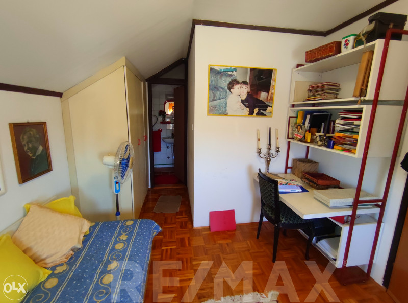 Odlična kuća 250m2 i plac 770m2,SLATINA(CENTAR) 13