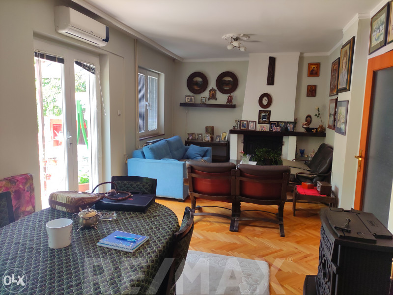 Odlična kuća 250m2 i plac 770m2,SLATINA(CENTAR) 8