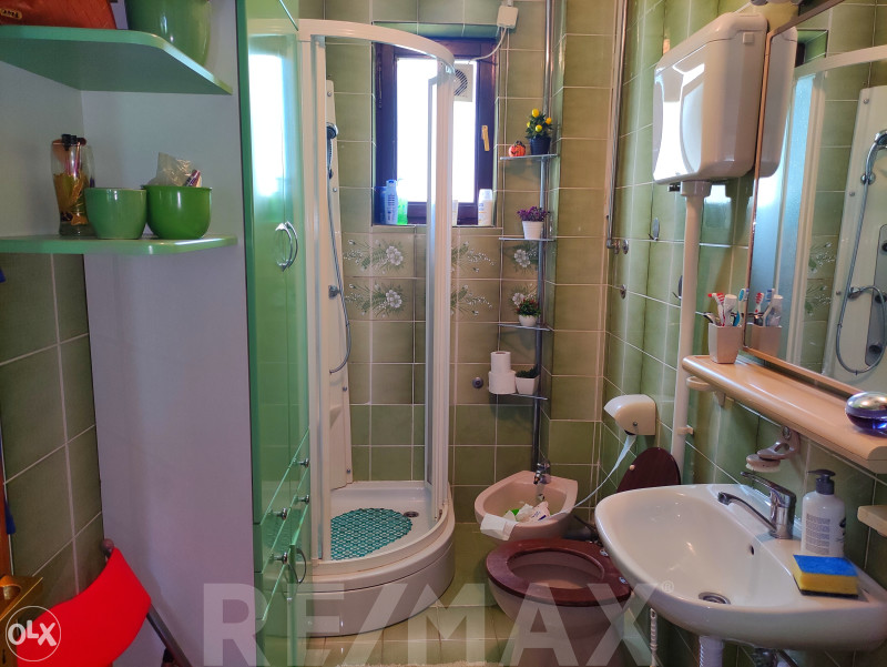 Odlična kuća 250m2 i plac 770m2,SLATINA(CENTAR) 16