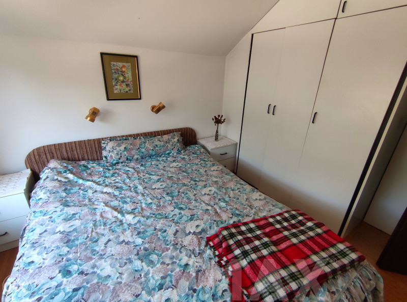 Odlična kuća 250m2 i plac 770m2,SLATINA(CENTAR) 18