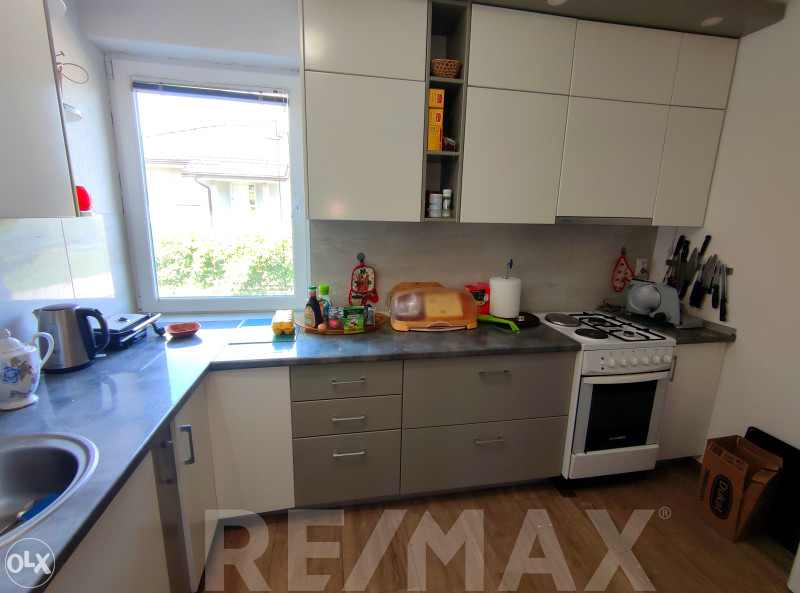 Odlična kuća 250m2 i plac 770m2,SLATINA(CENTAR) 14
