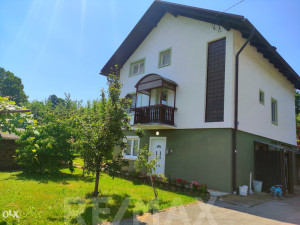 Odlična kuća 250m2 i plac 770m2,SLATINA(CENTAR) photo 3