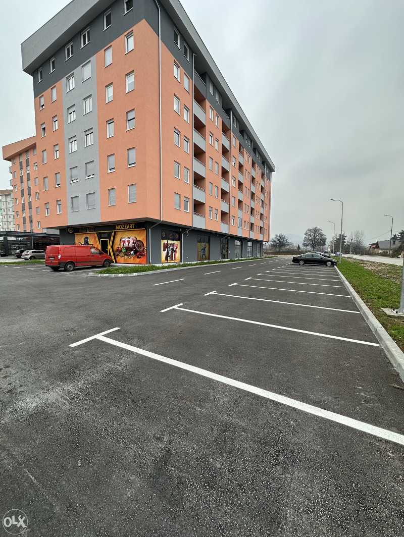 Poslovni prostor 215m2 Lukavica Istocno Sarajevo