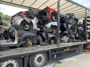 Veleprodaja auto dijelova polovica iz uvoza polovice wagen (fotografija 3)