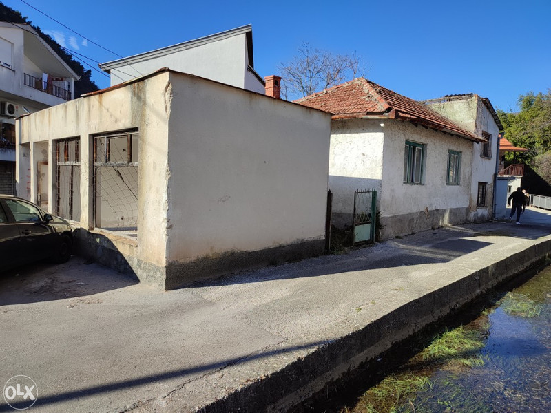 Kuća sa poslovnim prostorom u naselju Balinovcu 2