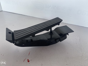 Papucica gasa 3 e90 BMW (fotografija 3)