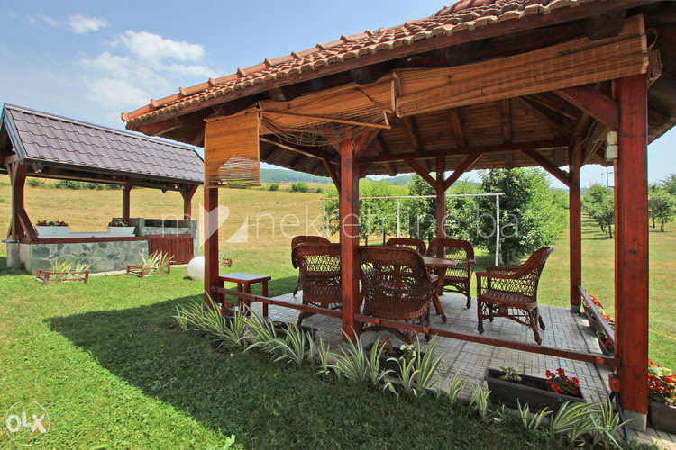 m2: Breza, Kuća 160m2 na parceli 6132m2 sa voćnjakom 19