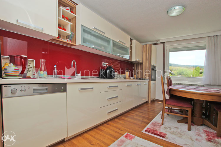 m2: Breza, Kuća 160m2 na parceli 6132m2 sa voćnjakom 10