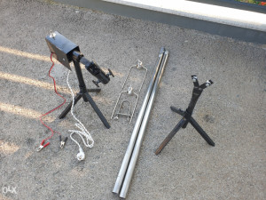 RAZANJ OKRETAC MOTORIC SA STRUJOM DVA U JEDAN 12V I 220