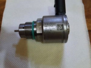 Ventil regulator goriva pritiska Golf 7 Touran Polo 6R