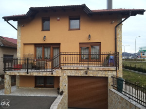 Kuća  Po+P+Pk, 2 stana i posl.prostorom