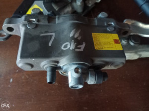 BMW F10-Makaze prednje haube sa ispaljivačima (Lotus di