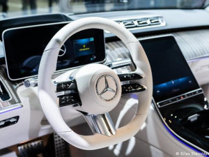 BECKER Map Pilot GARMIN NAVIGACIJA MERCEDES MAPE KARTE