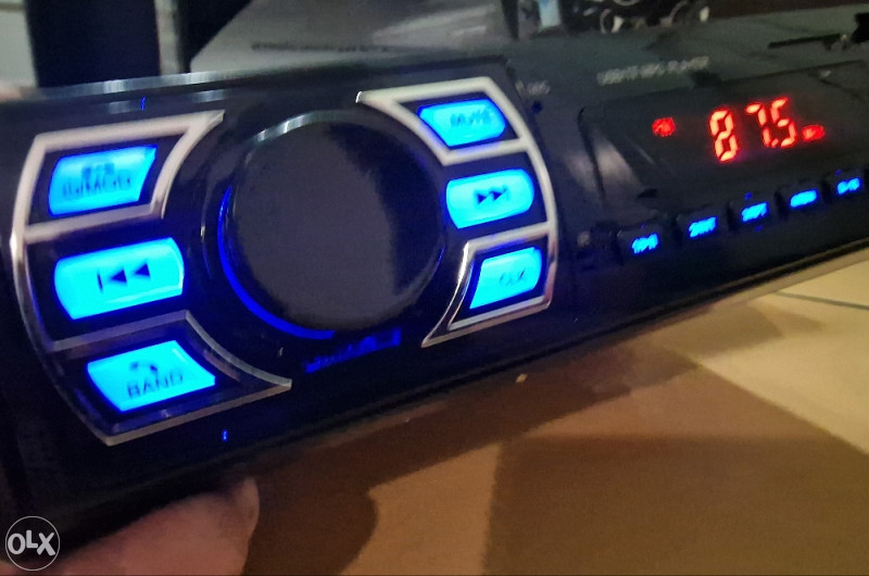 Auto mp3 player 24v,Bluetooth,usb,sd,kartica,radio CD/DVD/MC/Radio