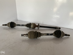 Poluosovina desna lijeva Opel Astra H (fotografija 5)