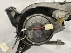 Ventilator kabine Land Rover Range Rover (fotografija 3)
