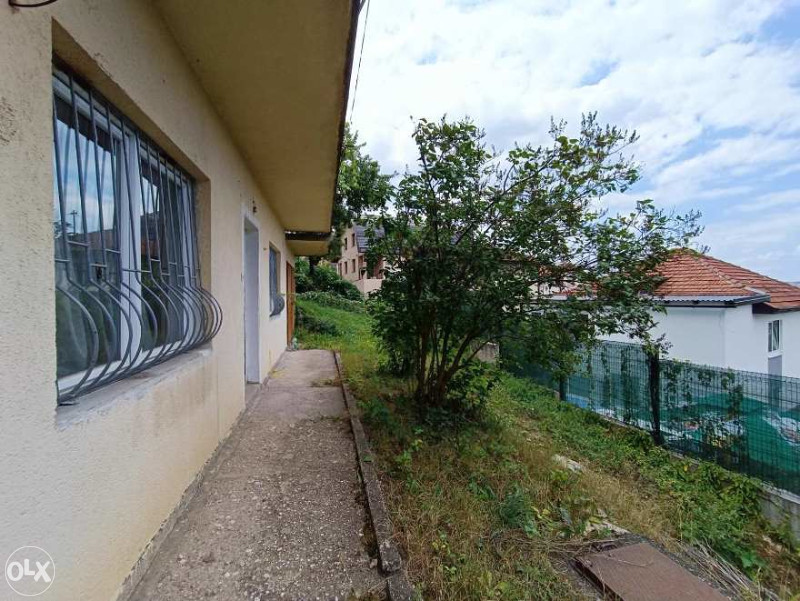 NN Nekretnine: Dvospratna useljiva kuća-Vraca 8