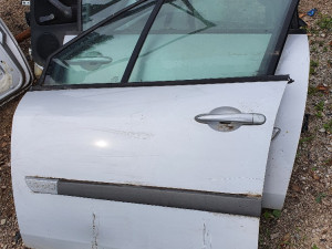 Renault scenik 2006god,prednja lijeva vrata