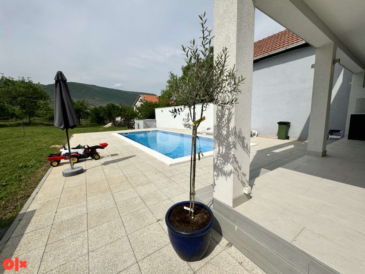 Kuca sa bazenom, vikendica i bazen  za odmor Mostar