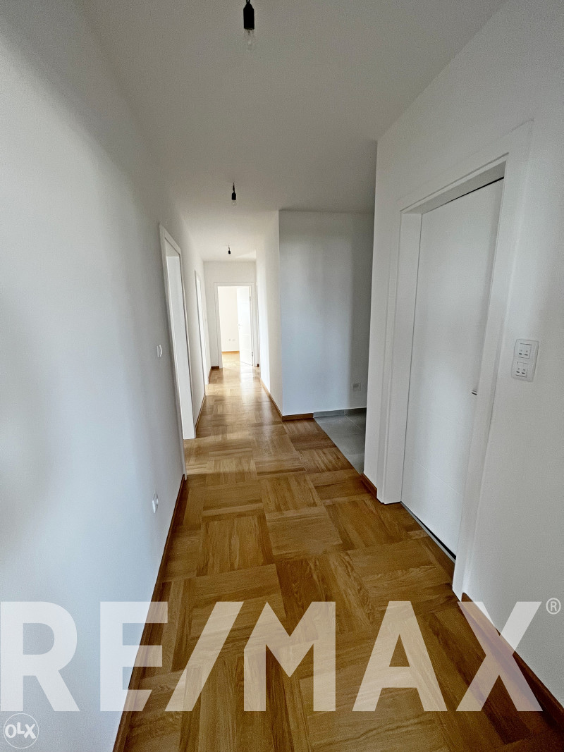 USELJIV penthouse, 130m2 8