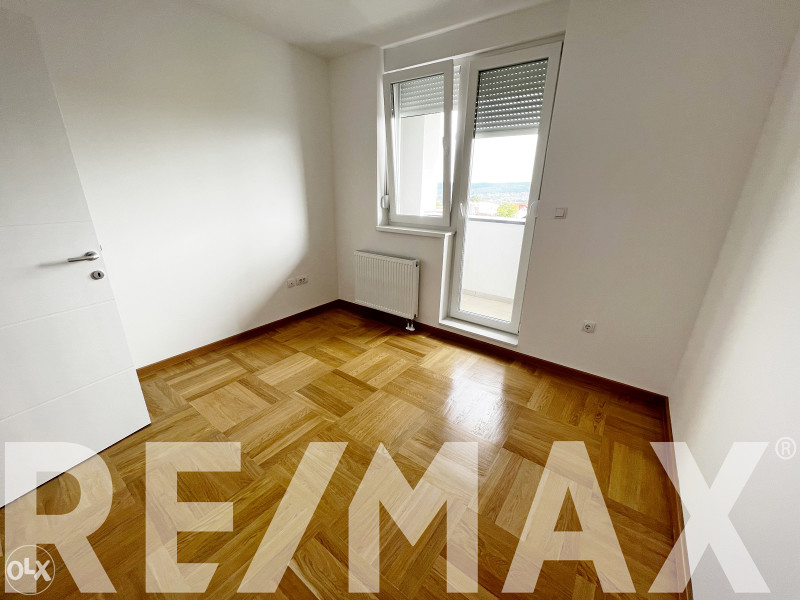 USELJIV penthouse, 130m2 11
