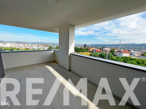 USELJIV penthouse, 130m2 photo 1